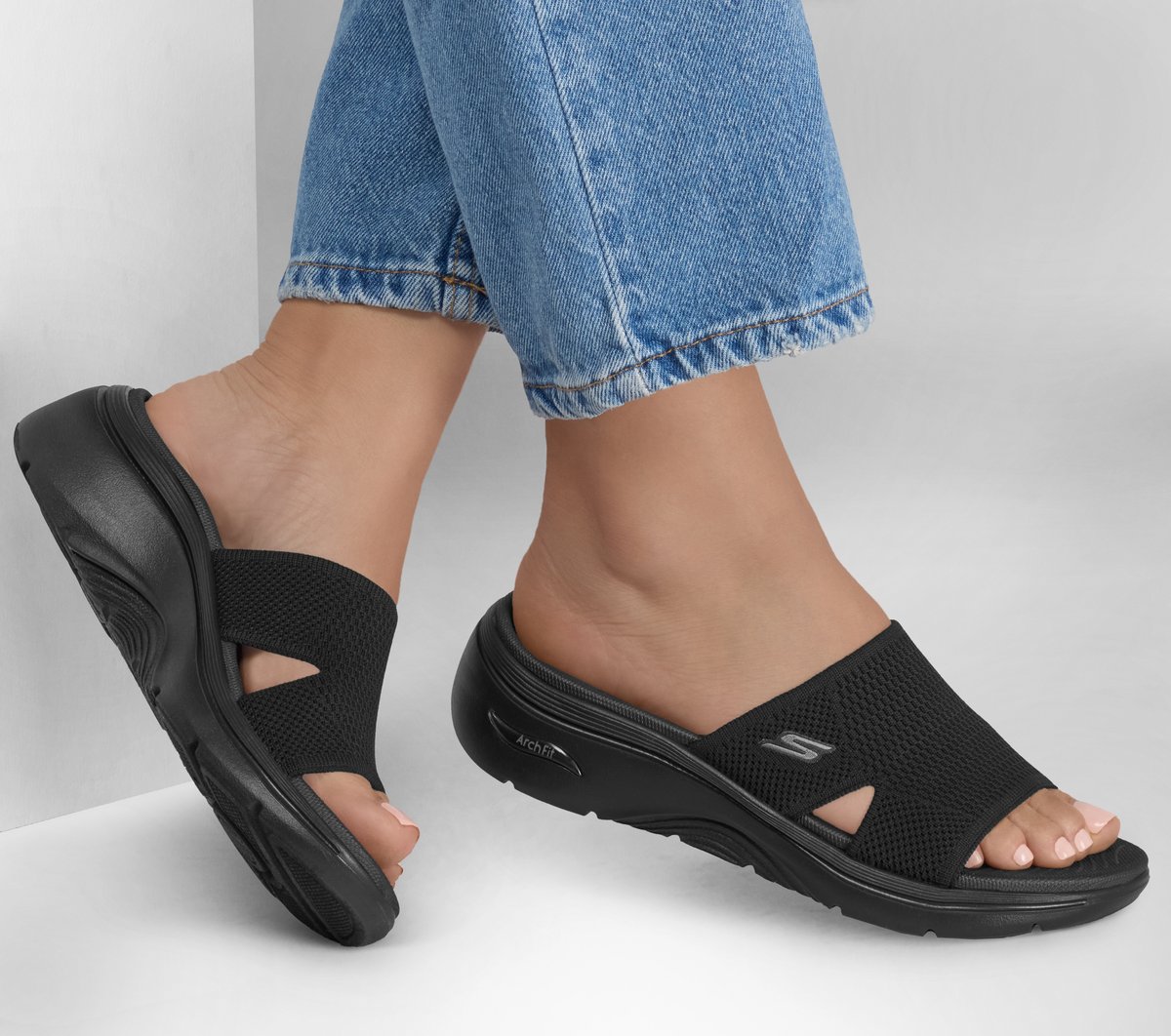 Skechers Skechers GO WALK Arch Fit 2.0 Sandal - Dakota Women
