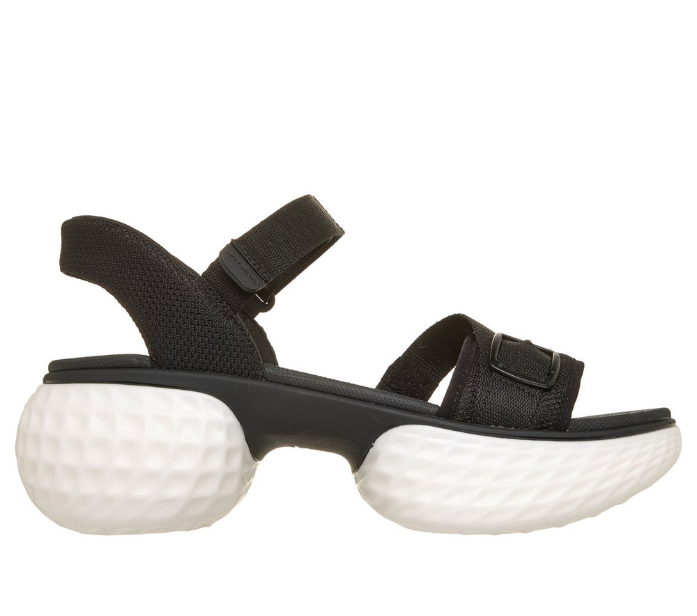 BLACK / WHITE,5.0,Medium