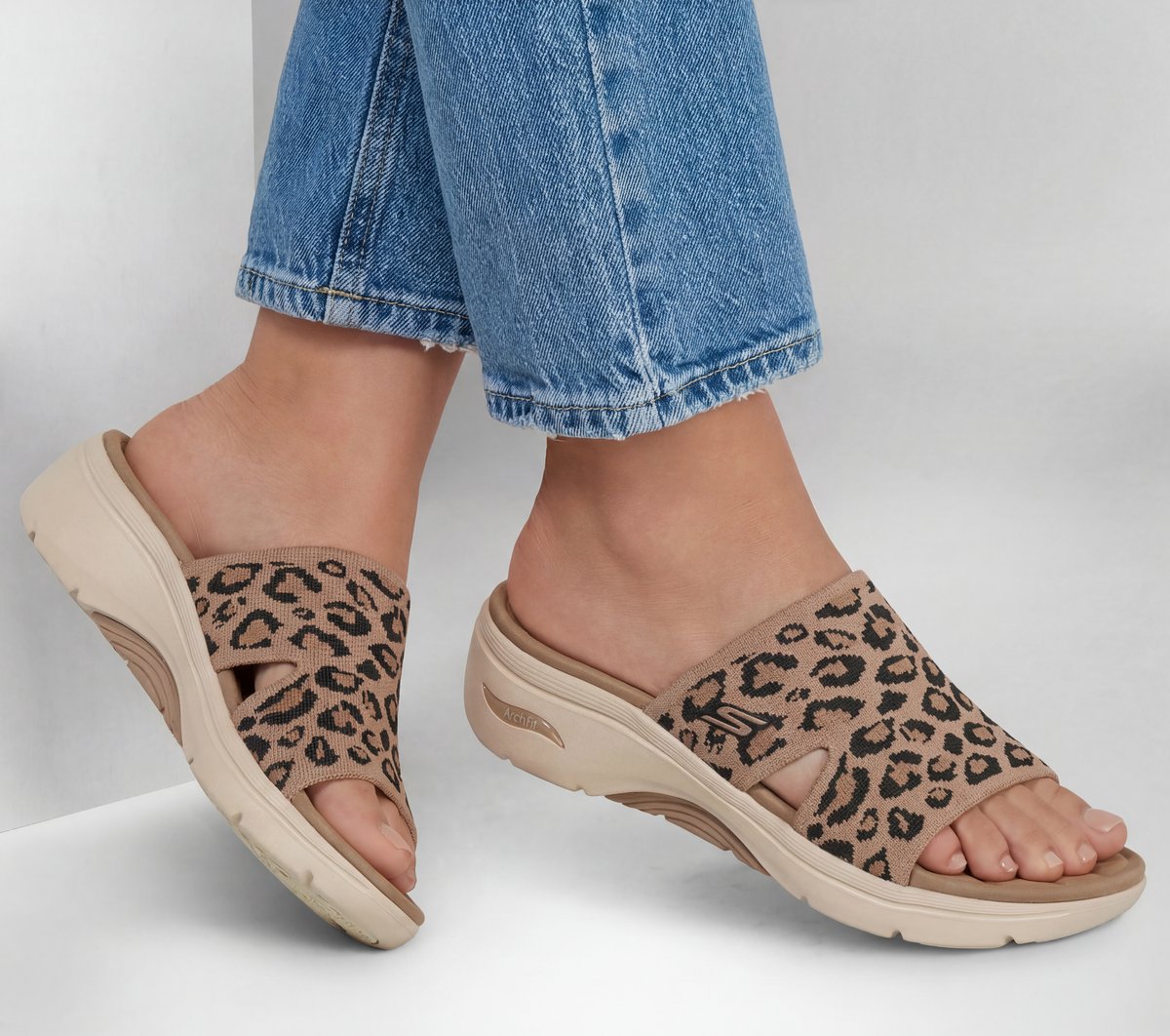 Skechers Skechers GO WALK Arch Fit 2.0 Sandal - Remi Women